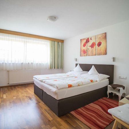 ロイタシュHaus Bertaアパートメント エクステリア 写真