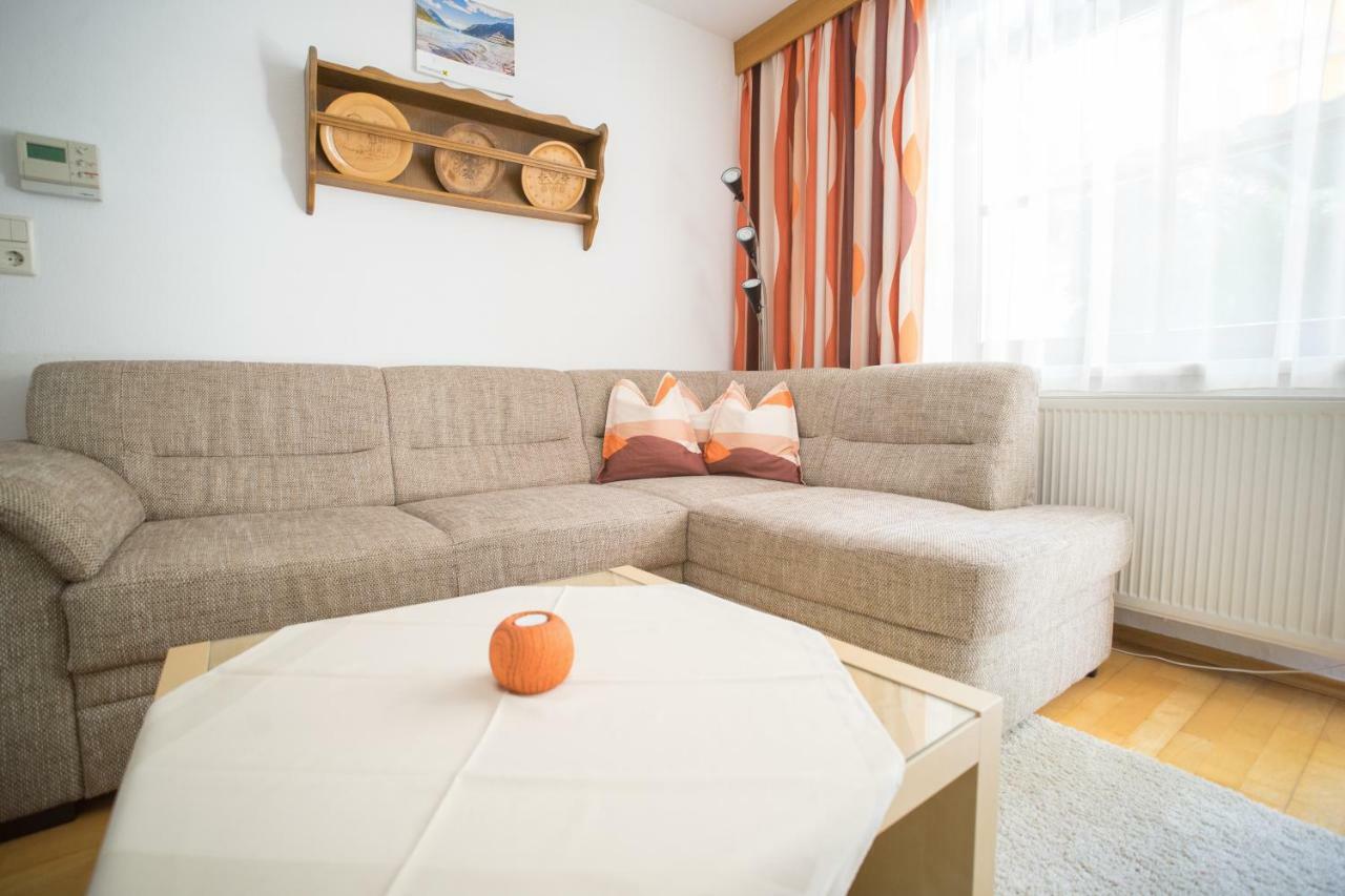 ロイタシュHaus Bertaアパートメント エクステリア 写真