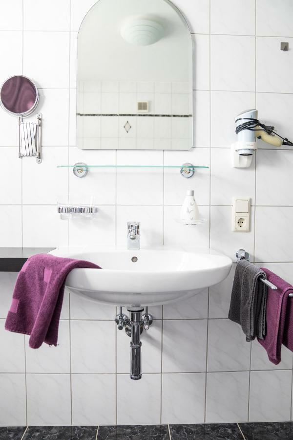 ロイタシュHaus Bertaアパートメント エクステリア 写真