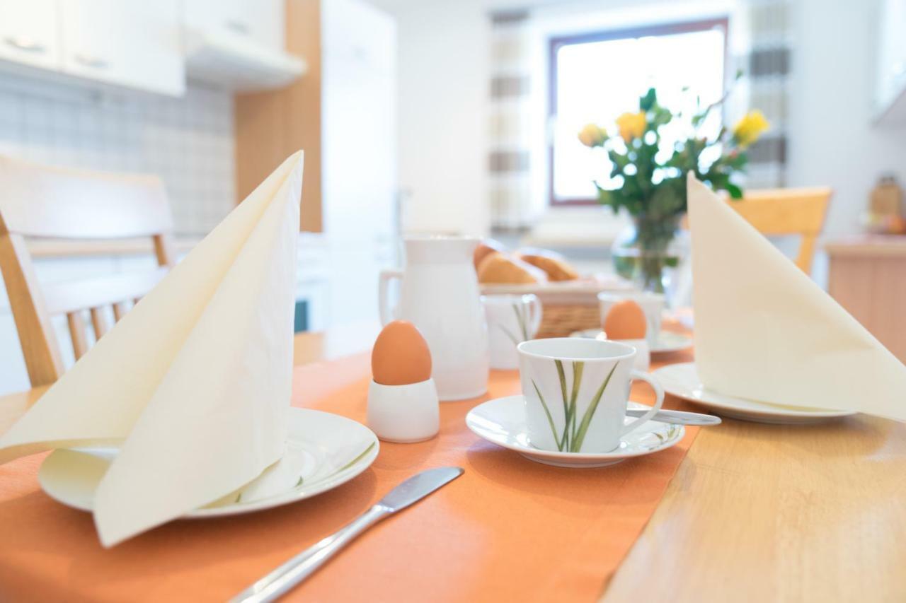 ロイタシュHaus Bertaアパートメント エクステリア 写真